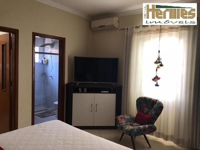 Casa, 3 quartos, 219 m² - Foto 14