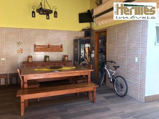 Casa, 3 quartos, 219 m² - Foto 2