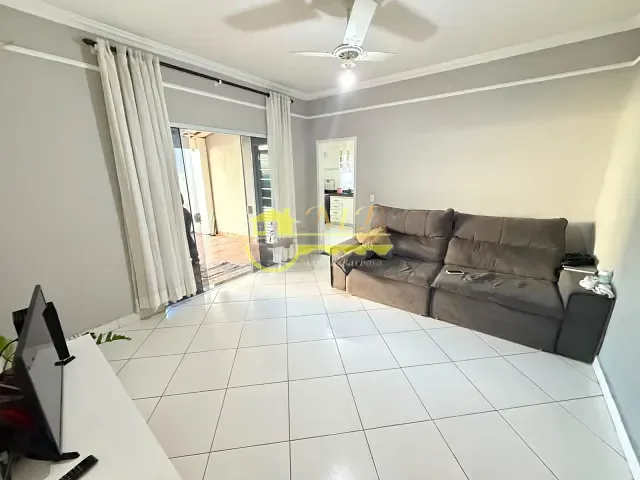 Casa 2 quartos e 1 banheiro, à venda, no bairro Jardim Melina I em Campinas