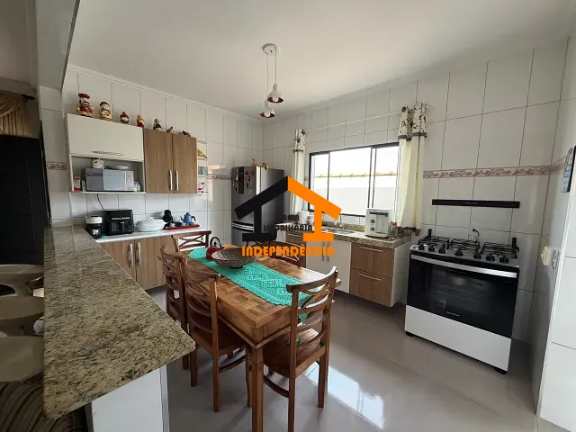 Casa com 250m² 3 quartos e 3 banheiros, à venda, no bairro Loteamento Itatiba Park em Itatiba
