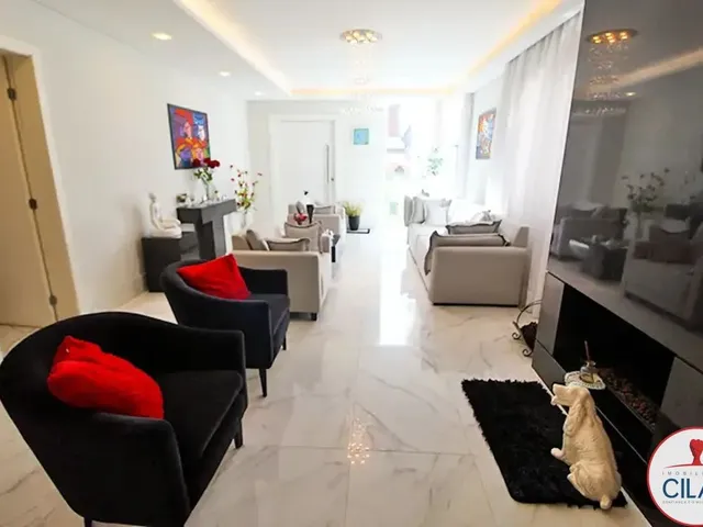 Casa com 503m² 4 quartos e 5 banheiros, à venda, no bairro Santa Felicidade em Curitiba