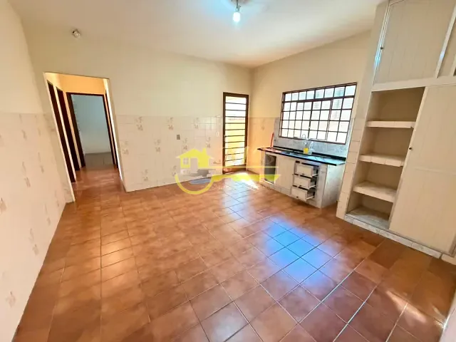Casa 4 quartos e 3 banheiros, à venda, no bairro Jardim Morumbi em Campinas