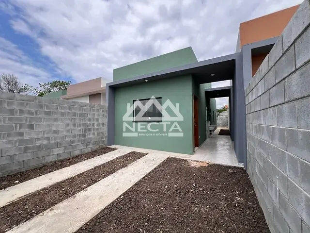 Casa com 137m² 2 quartos e 1 banheiro, à venda, no bairro Golfinhos em Caraguatatuba