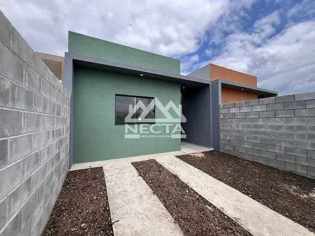 Casa com 137m² 2 quartos e 1 banheiro, à venda, no bairro Golfinhos em Caraguatatuba