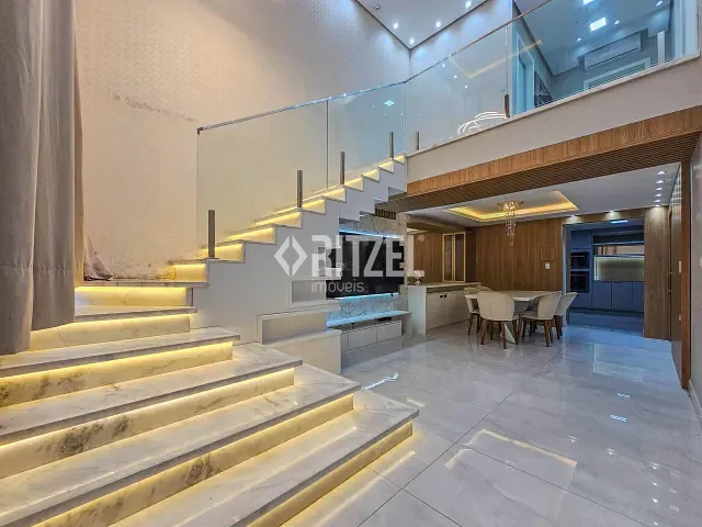 Casa com 225m² 3 quartos e 3 banheiros, para alugar, no bairro Rondônia em Novo Hamburgo