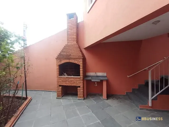 Casa 3 quartos e 2 banheiros, à venda, no bairro Parque Marabá em Taboão da Serra