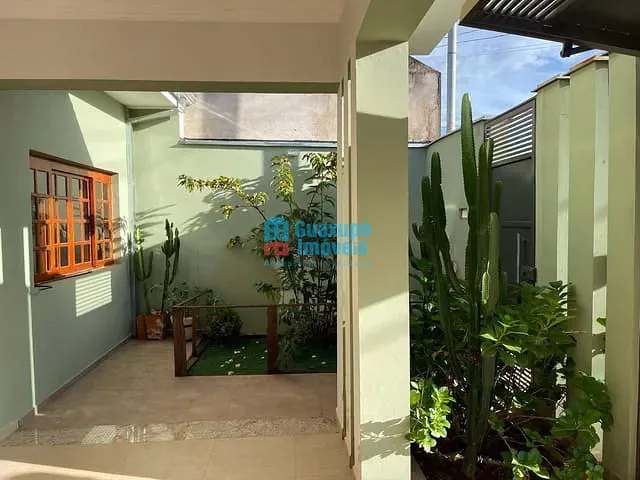 Casa com 200m² 3 quartos e 2 banheiros, à venda, no bairro Jardim Aeroporto em Guaxupé