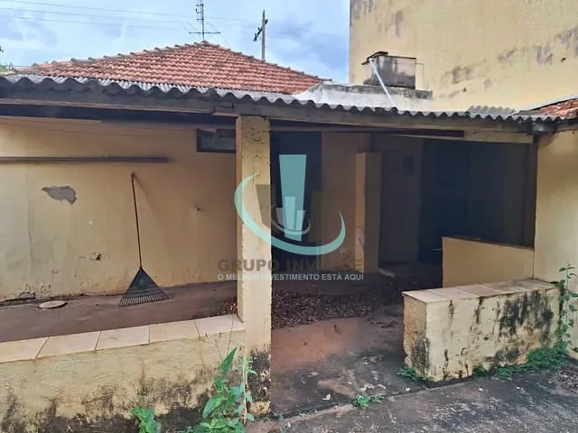 Casa com 250m² 2 quartos e 1 banheiro, à venda, no bairro CENTRO em ARARAQUARA