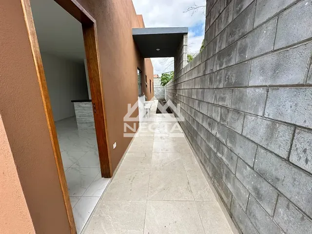 Casa com 137m² 2 quartos e 1 banheiro, à venda, no bairro Golfinhos em Caraguatatuba