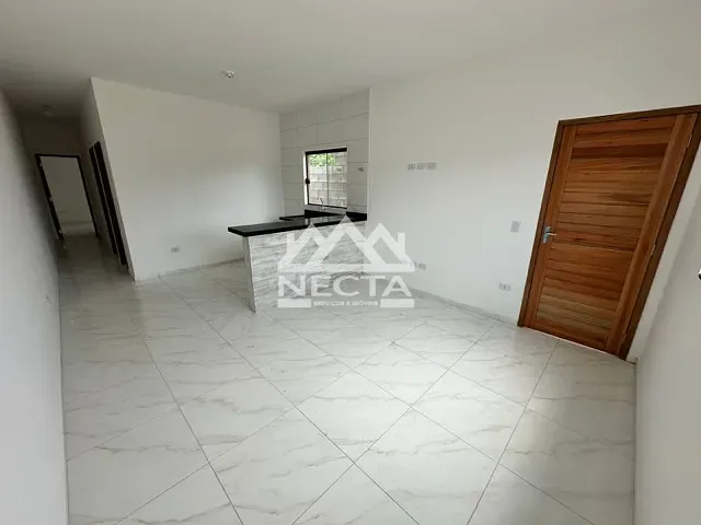 Casa com 137m² 2 quartos e 1 banheiro, à venda, no bairro Golfinhos em Caraguatatuba