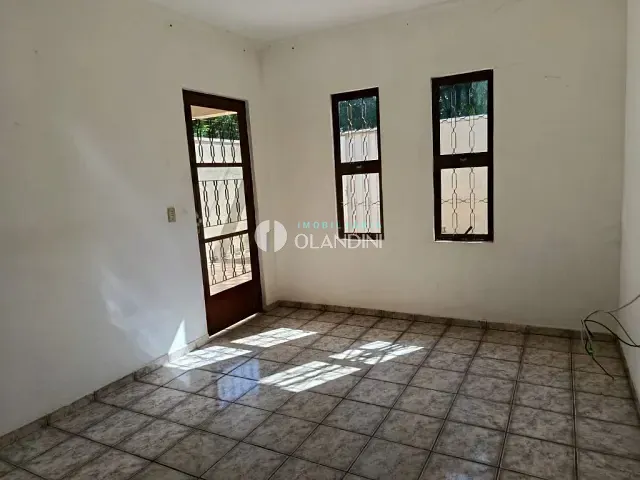 Casa 2 quartos e 1 banheiro, para alugar, no bairro Parque Residencial Itamaraty em Artur Nogueira