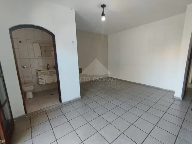 Casa com 240m² 2 quartos e 1 banheiro, à venda, no bairro Vila Santa Rosa em Mauá