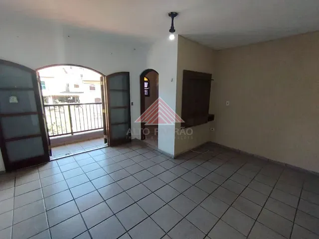 Casa com 240m² 2 quartos e 1 banheiro, à venda, no bairro Vila Santa Rosa em Mauá