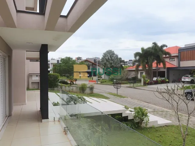 Casa com 700m² 5 quartos e 7 banheiros, para alugar, no bairro Urbanova em São José dos Campos