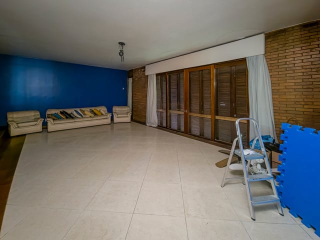 Casa com 552m² 5 quartos e 5 banheiros, à venda ou para alugar, no bairro Centro em Pelotas