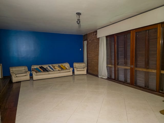 Casa com 552m² 5 quartos e 5 banheiros, à venda ou para alugar, no bairro Centro em Pelotas
