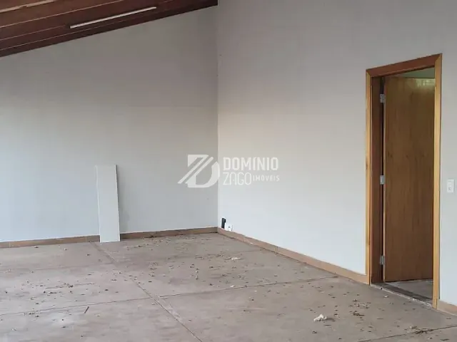 Casa com 250m² 2 quartos e 3 banheiros, para alugar, no bairro Dom Eduardo em Uberaba