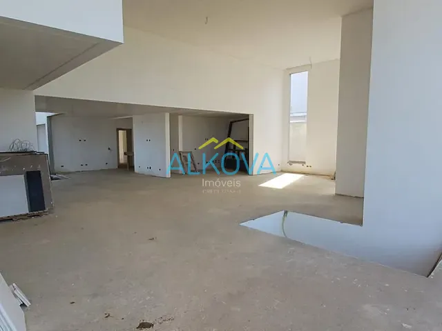 Casa com 806m² 4 quartos e 6 banheiros, à venda, no bairro Condomínio Reserva do Paratehy em São José dos Campos