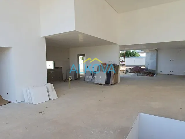 Casa com 806m² 4 quartos e 6 banheiros, à venda, no bairro Condomínio Reserva do Paratehy em São José dos Campos