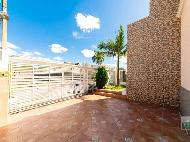 Casa com 450m² 7 quartos e 3 banheiros, à venda, no bairro Bacacheri em Curitiba