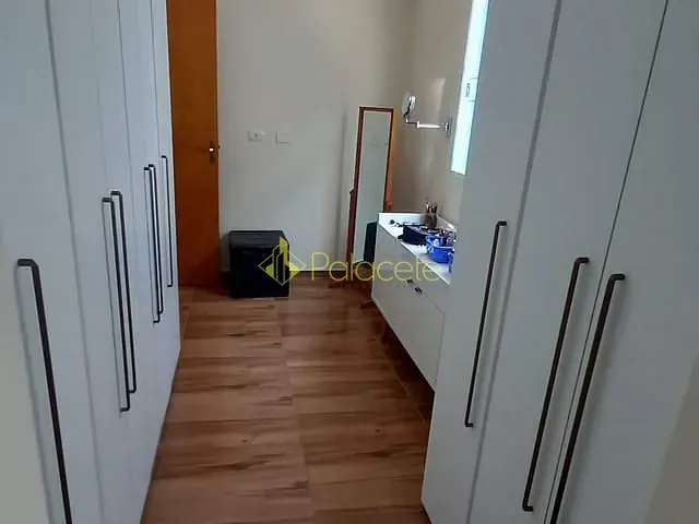 Casa 3 quartos e 2 banheiros, à venda, no bairro Piracangaguá em Taubaté