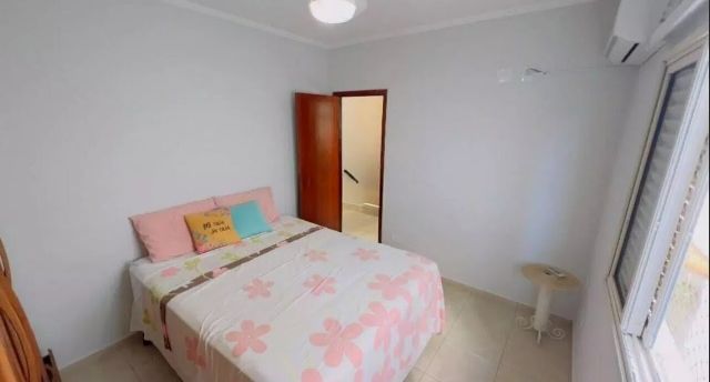 Casa 3 quartos e 2 banheiros, à venda ou para alugar, no bairro São Lourenço em Bertioga