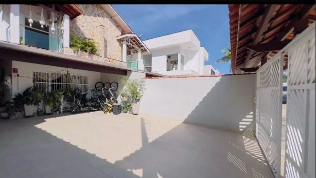 Casa 3 quartos e 2 banheiros, à venda ou para alugar, no bairro São Lourenço em Bertioga