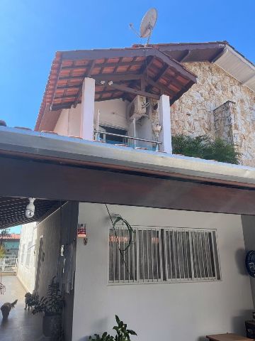 Casa 3 quartos e 2 banheiros, à venda ou para alugar, no bairro São Lourenço em Bertioga