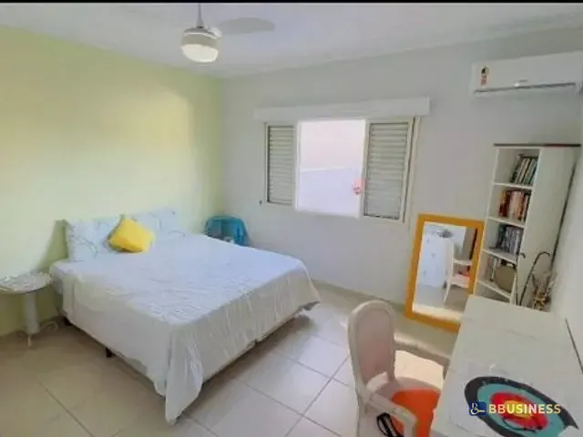 Casa 3 quartos e 2 banheiros, à venda ou para alugar, no bairro São Lourenço em Bertioga