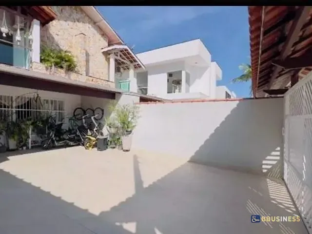 Casa 3 quartos e 2 banheiros, à venda ou para alugar, no bairro São Lourenço em Bertioga