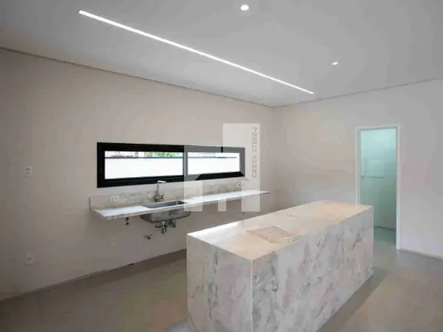 Casa com 506m² 4 quartos e 2 banheiros, à venda, no bairro Residencial Santa Giovana em Jundiaí