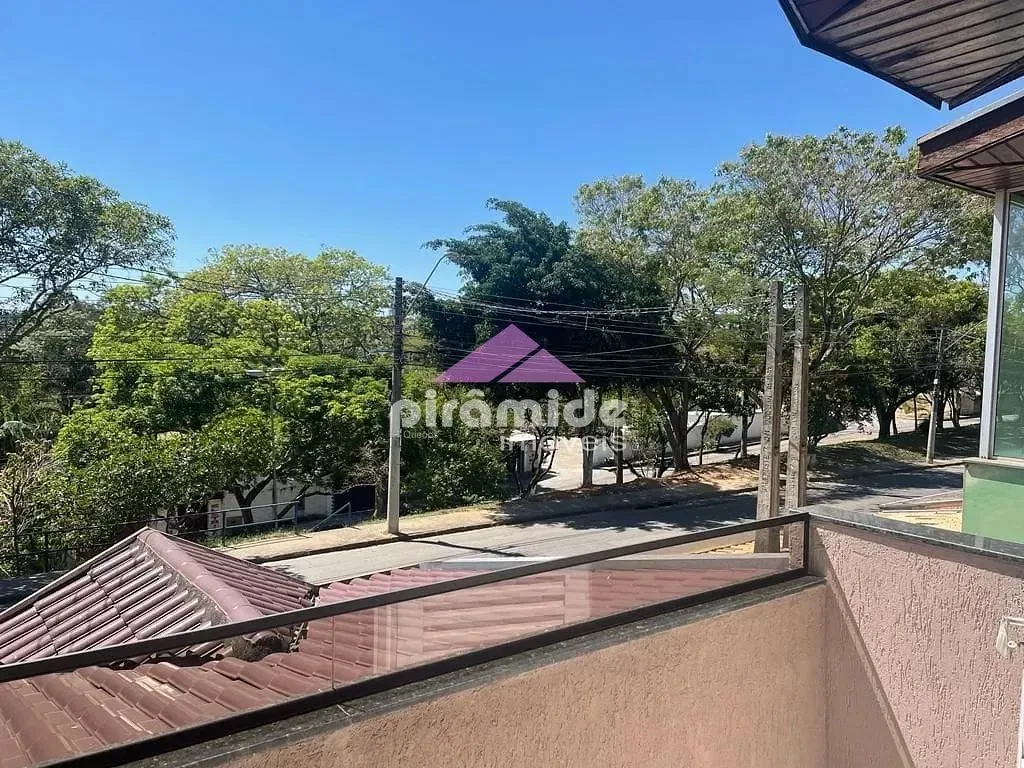 Casa, 3 quartos, 166 m² - Foto 1