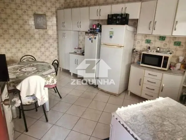 Casa com 170m² 5 quartos e 3 banheiros, à venda, no bairro Vila Yolanda em Osasco