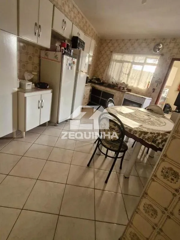 Casa, 5 quartos, 236 m² - Foto 5