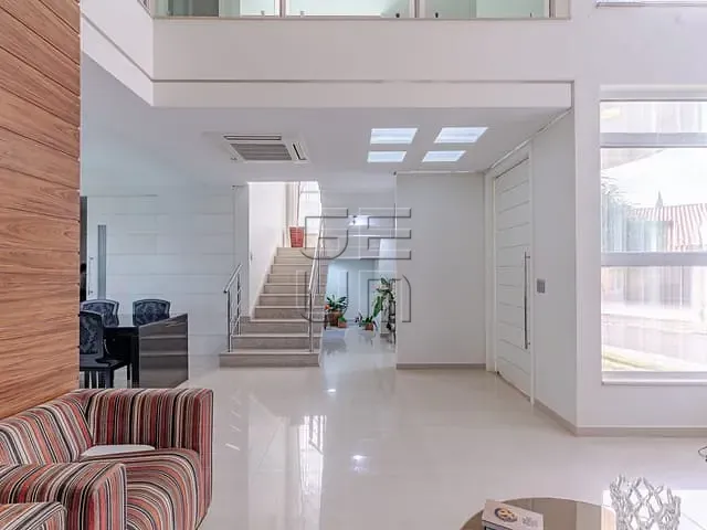 Casa com 400m² 3 quartos e 5 banheiros, à venda, no bairro Conjunto Café em Londrina