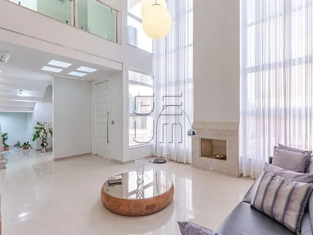 Casa com 400m² 3 quartos e 5 banheiros, à venda, no bairro Conjunto Café em Londrina