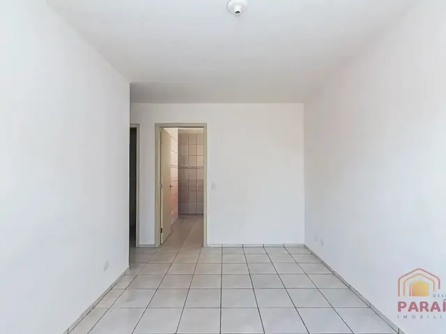 Casa 3 quartos e 1 banheiro, para alugar, no bairro Uberaba em Curitiba
