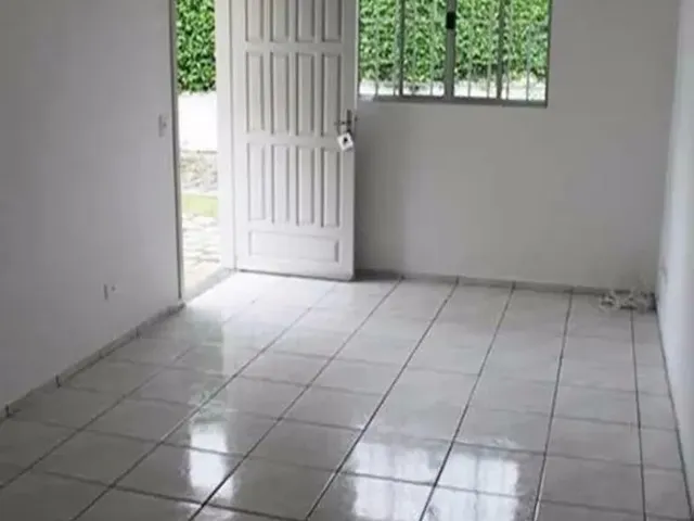 Casa 3 quartos e 1 banheiro, para alugar, no bairro Uberaba em Curitiba