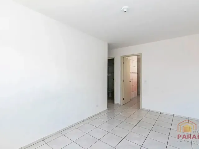 Casa 3 quartos e 1 banheiro, para alugar, no bairro Uberaba em Curitiba