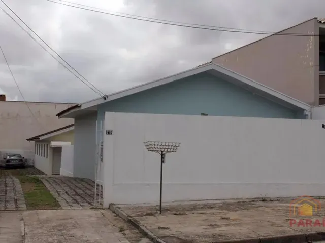 Casa 3 quartos e 1 banheiro, para alugar, no bairro Uberaba em Curitiba