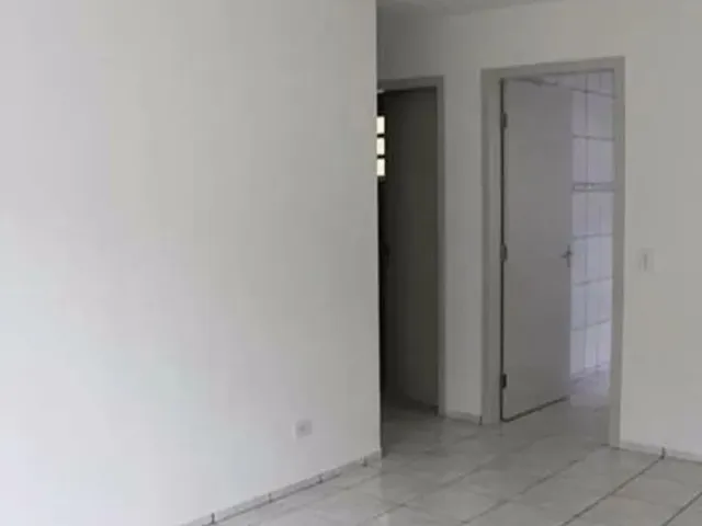Casa 3 quartos e 1 banheiro, para alugar, no bairro Uberaba em Curitiba