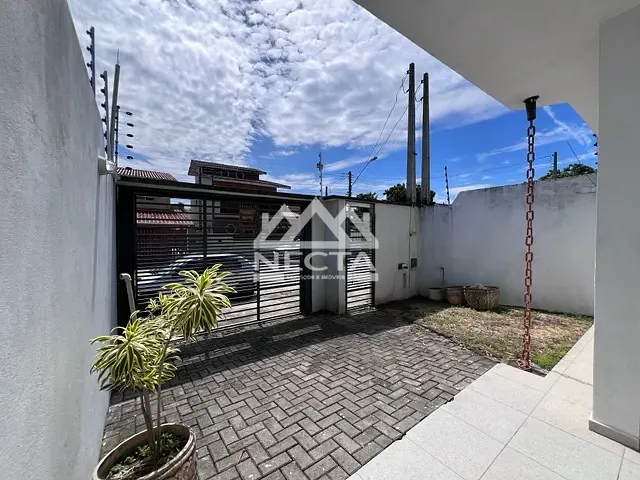 Casa com 130m² 2 quartos e 2 banheiros, à venda, no bairro Jardim das Palmeiras em Caraguatatuba