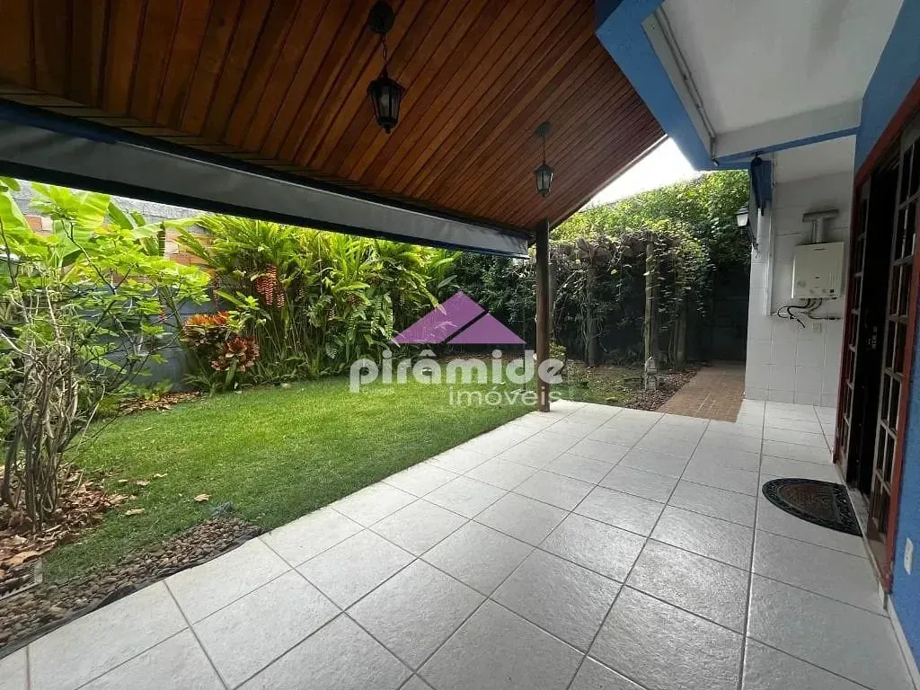 Casa, 4 quartos, 237 m² - Foto 2