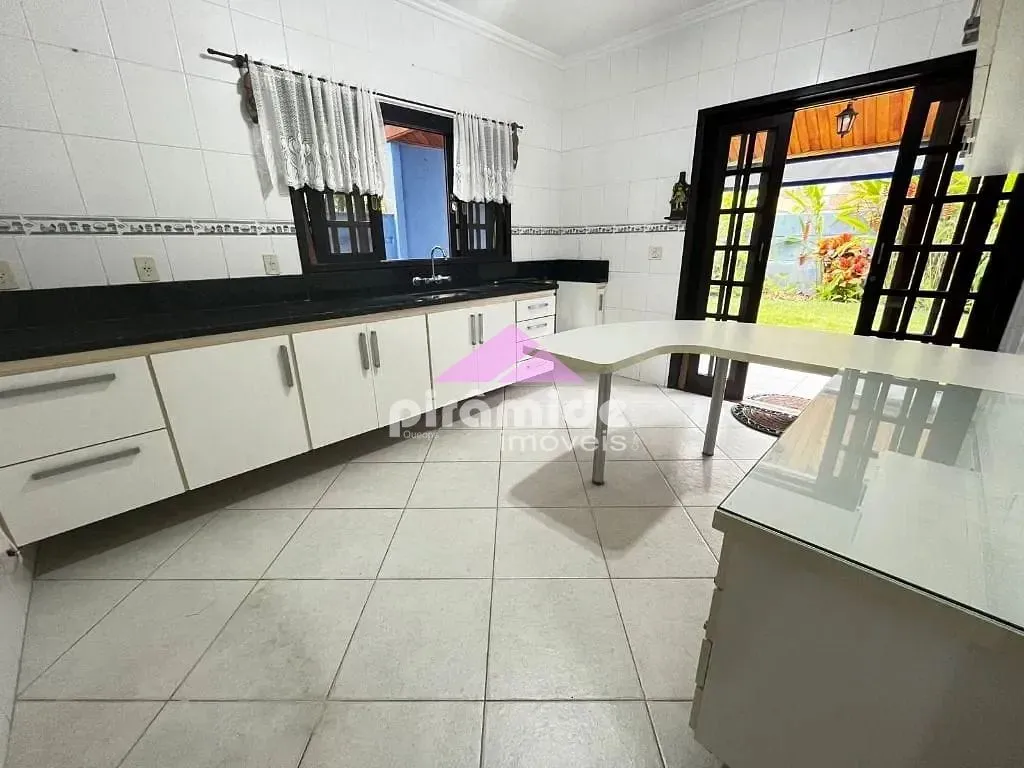 Casa, 4 quartos, 237 m² - Foto 12