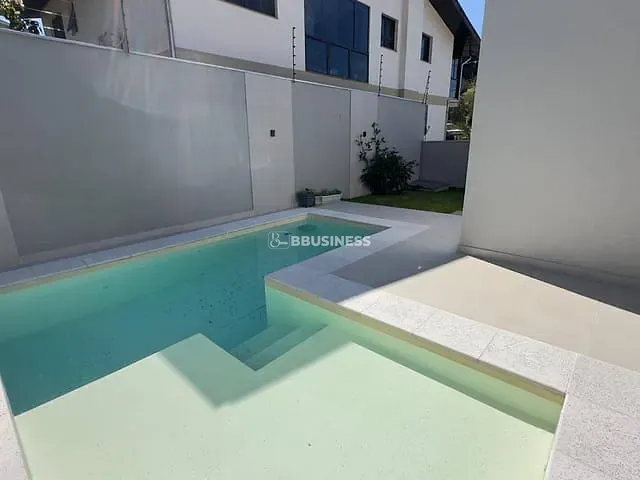 Casa 3 quartos e 3 banheiros, à venda, no bairro Ana Rech em Caxias do Sul