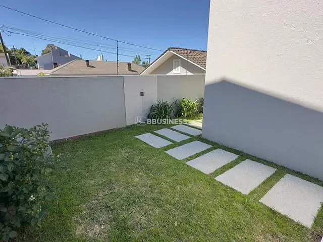 Casa 3 quartos e 3 banheiros, à venda, no bairro Ana Rech em Caxias do Sul