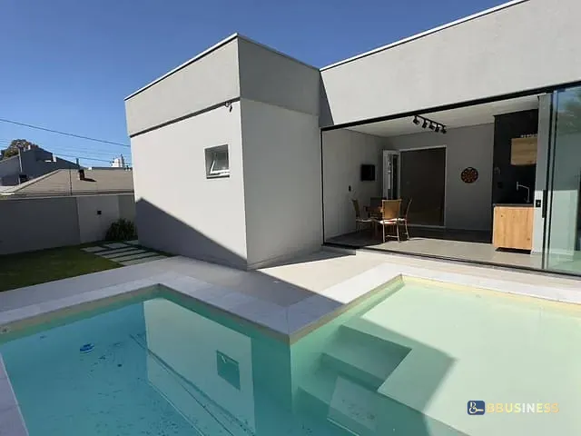 Casa 3 quartos e 3 banheiros, à venda, no bairro Ana Rech em Caxias do Sul