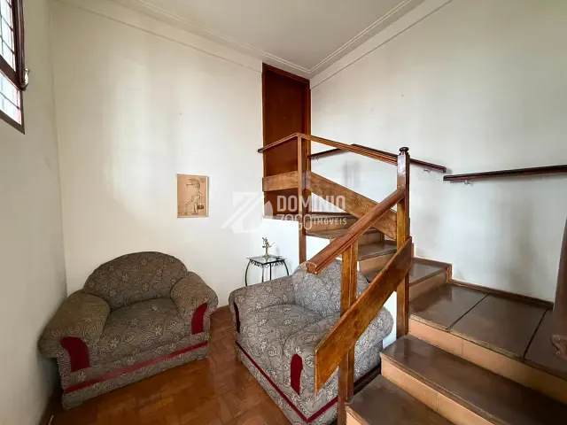Casa com 269m², à venda, no bairro Centro em Uberaba