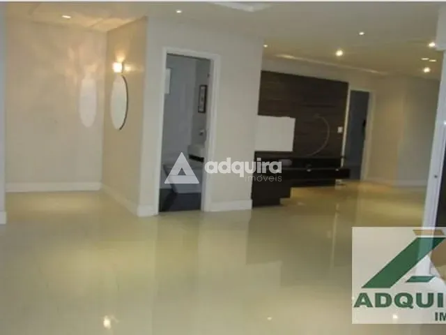 Casa com 400m² 4 quartos e 5 banheiros, à venda, no bairro Estrela em Ponta Grossa