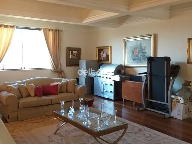 Casa 5 quartos e 7 banheiros, à venda, no bairro Planalto em Belo Horizonte